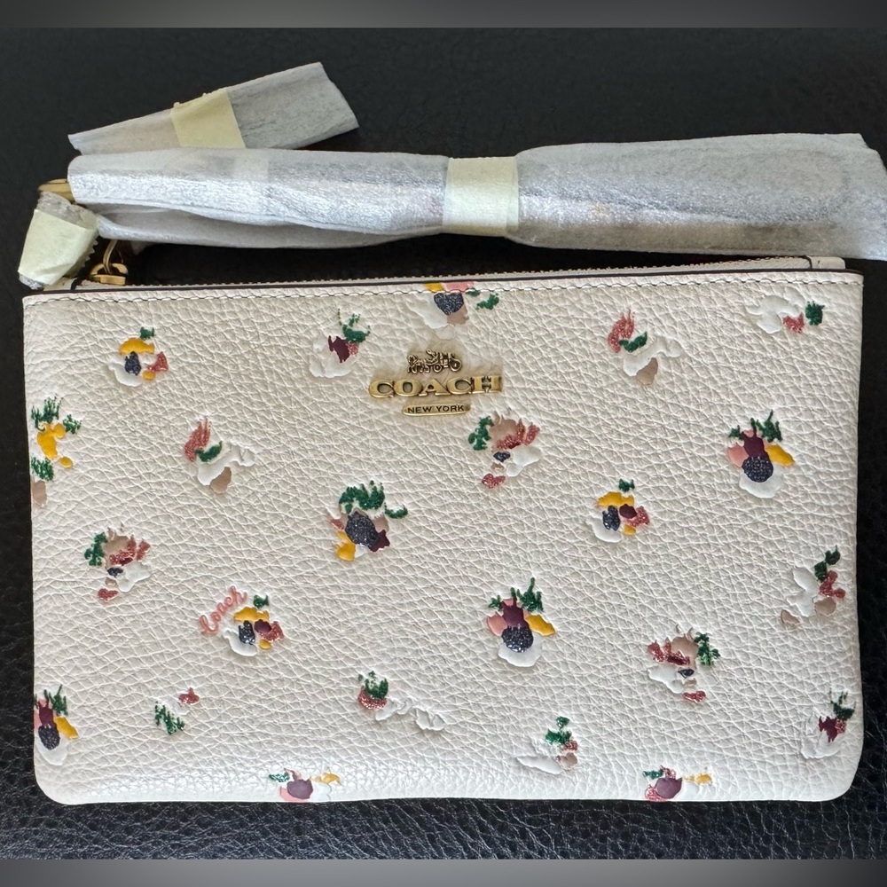 COACH Small Wristlet with Floral Print - Picture 4 of 12
